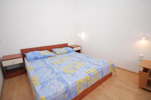 Apartment Metajna 6466a