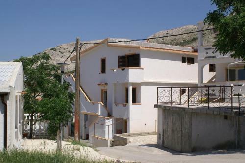 Apartment Metajna 525b