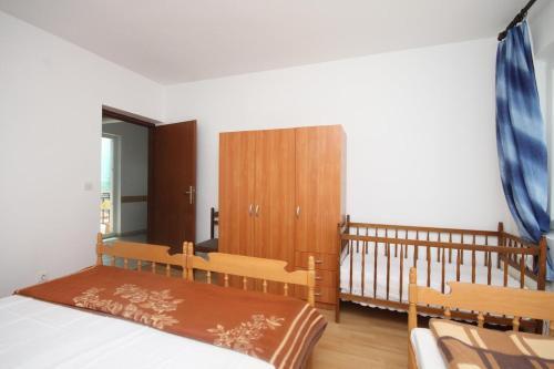 Hostal Apartments With A Parking Space Zubovici (Pag) - 6520