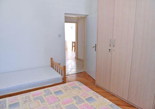 Apartment Metajna 10405b