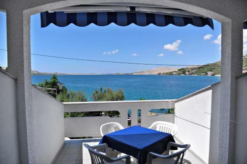 Apartment Metajna 10405b