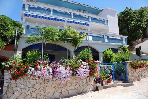 Apartment Metajna 10405b