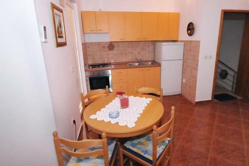 Apartment Metajna 4115a