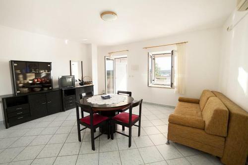 Apartments With A Parking Space Caska (pag) - 4089
