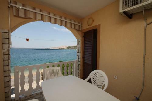 Apartment Metajna 6497d