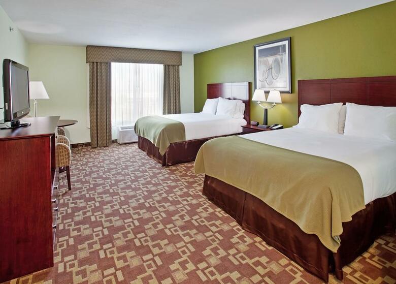 Holiday Inn Express Hotel & Suites St Charles