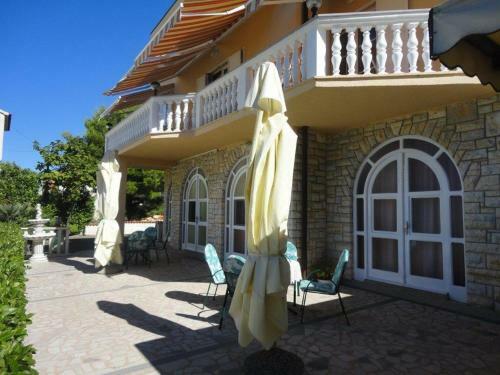 Hostal Apartments Antovesa