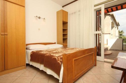 Apartments By The Sea Starigrad (paklenica) - 6586
