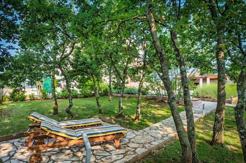 Stokovci Villa Sleeps 10 Pool Air Con Wifi