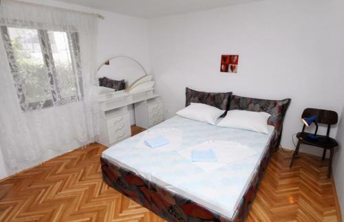 Apartments With A Parking Space Stomorska (solta) - 780
