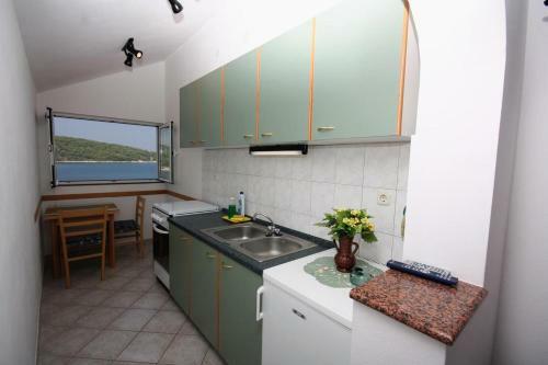 Apartments By The Sea Necujam (solta) - 5182