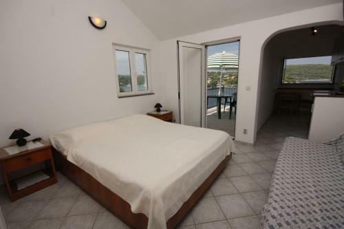 Apartments By The Sea Necujam (solta) - 5182