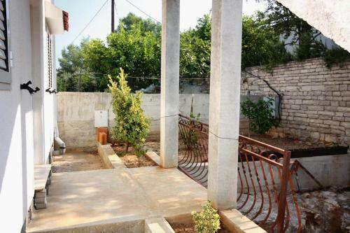 Apartments By The Sea Necujam (solta) - 5182