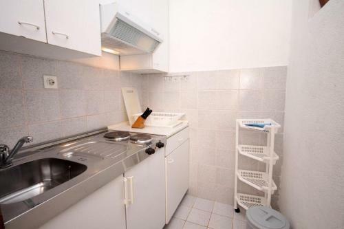 Apartments By The Sea Necujam (solta) - 5162