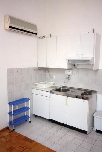 Apartments By The Sea Necujam (solta) - 5162