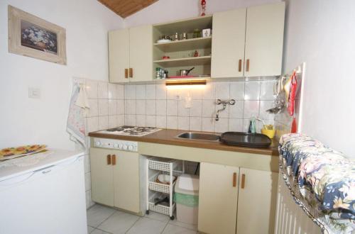 Apartments By The Sea Necujam (solta) - 5208