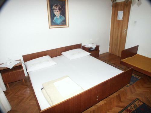 Apartments By The Sea Sucuraj (Hvar) - 578
