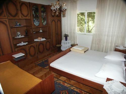 Apartments By The Sea Sucuraj (Hvar) - 578