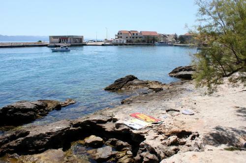 Apartments By The Sea Sucuraj (Hvar) - 578