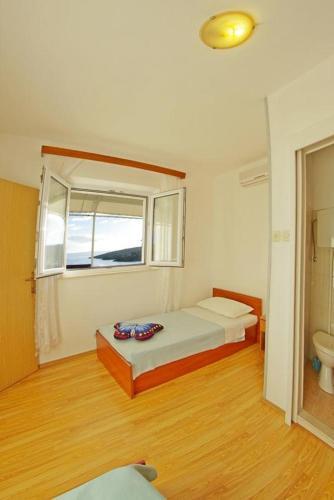 Apartments With A Parking Space Sumartin (brac) - 12487