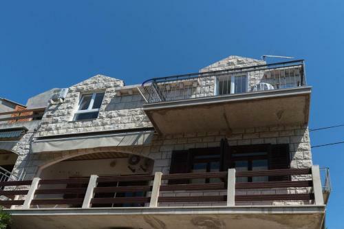 Apartments By The Sea Sumartin (brac) - 15725