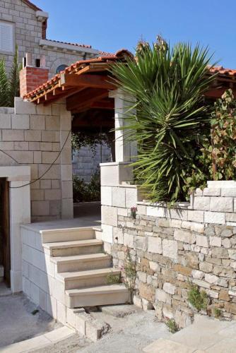 Apartments By The Sea Sumartin (brac) - 5615