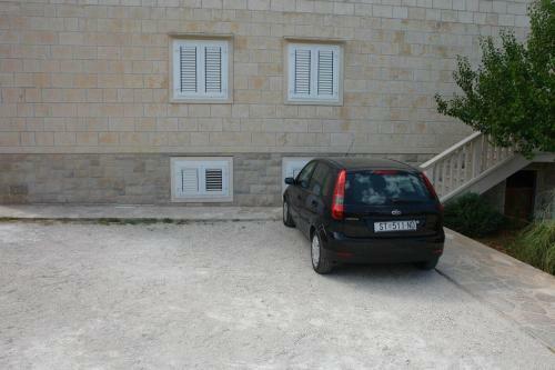 Apartment Supetar 13180b