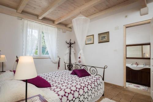 Seaside Luxury Villa With A Swimming Pool Mirca (brac) - 16183