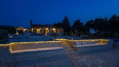 Seaside Luxury Villa With A Swimming Pool Mirca (brac) - 16183