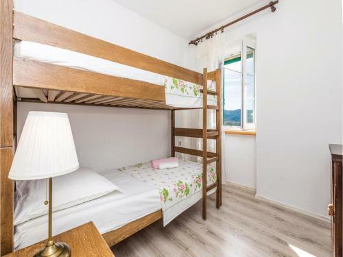 Three-bedroom Holiday Home In Supetarska Draga