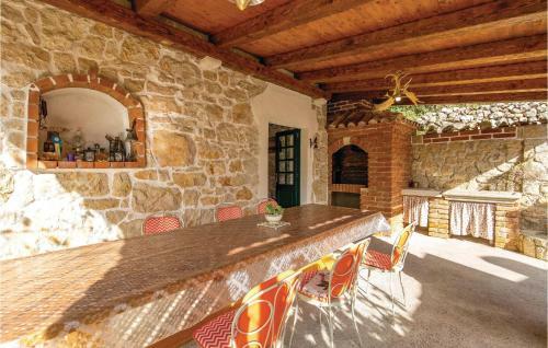 Three-bedroom Holiday Home In Supetarska Draga