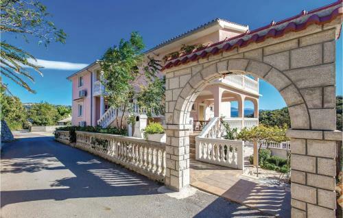 One-bedroom Apartment In Supetarska Draga