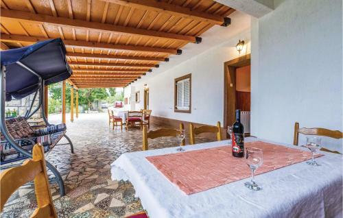 Apartment Lopci I