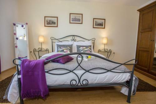 Villa Leon, Wonderful Family Apartment With Pool