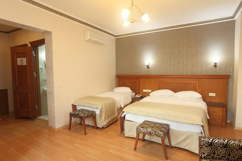 Hotel New House
