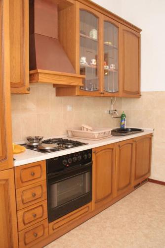 Apartments By The Sea Stanici (Omis) - 1028