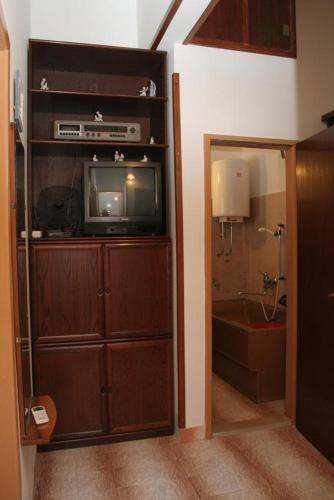 Apartments By The Sea Stanici (Omis) - 1028