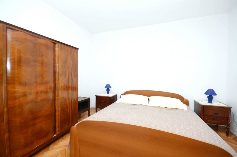Apartments Goroslava
