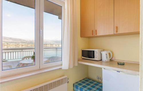 Apartment Mastrinka With Sea View III