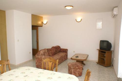 Apartments By The Sea Seget Donji (trogir) - 2041