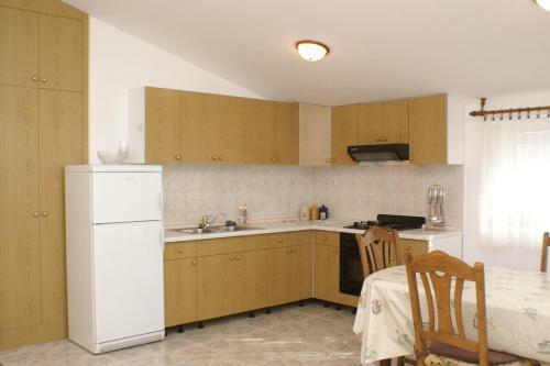Apartments By The Sea Seget Donji (trogir) - 2041