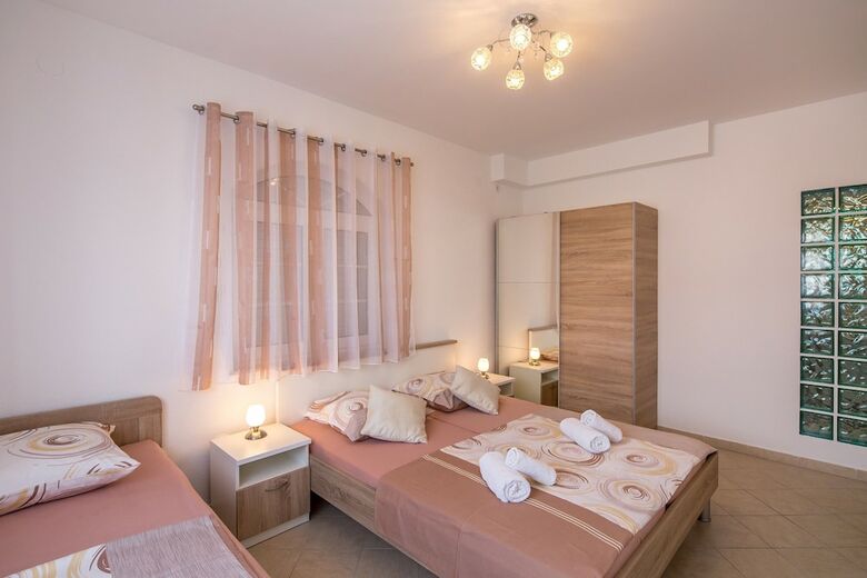 Apartments Slavko