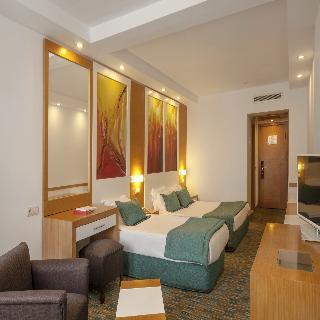 Hotel Adakule