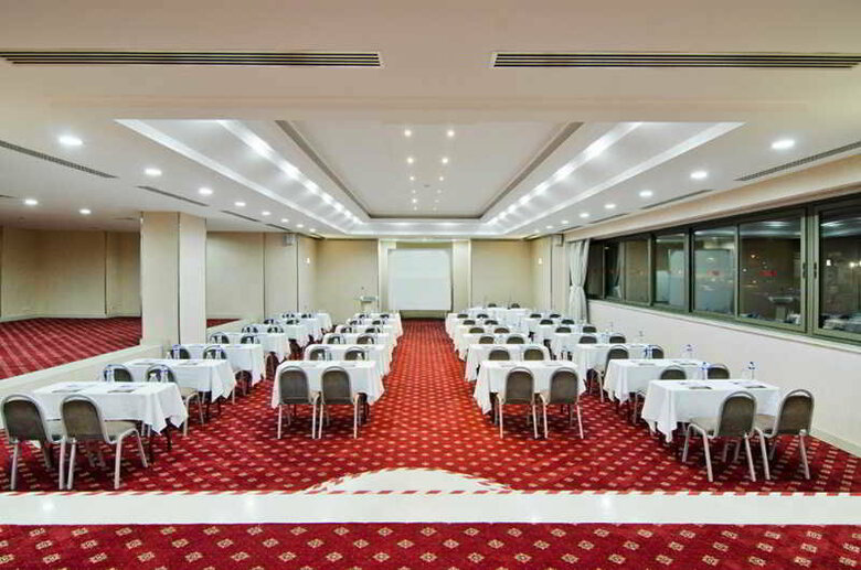 Korumar Deluxe Hotel