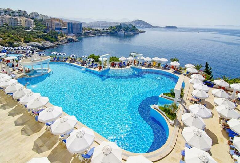 Korumar Deluxe Hotel