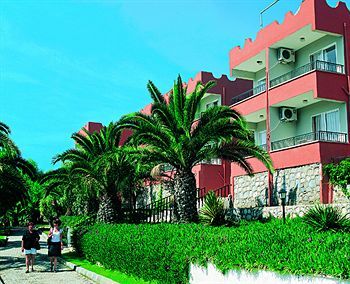 Hotel Pigale Beach Resort