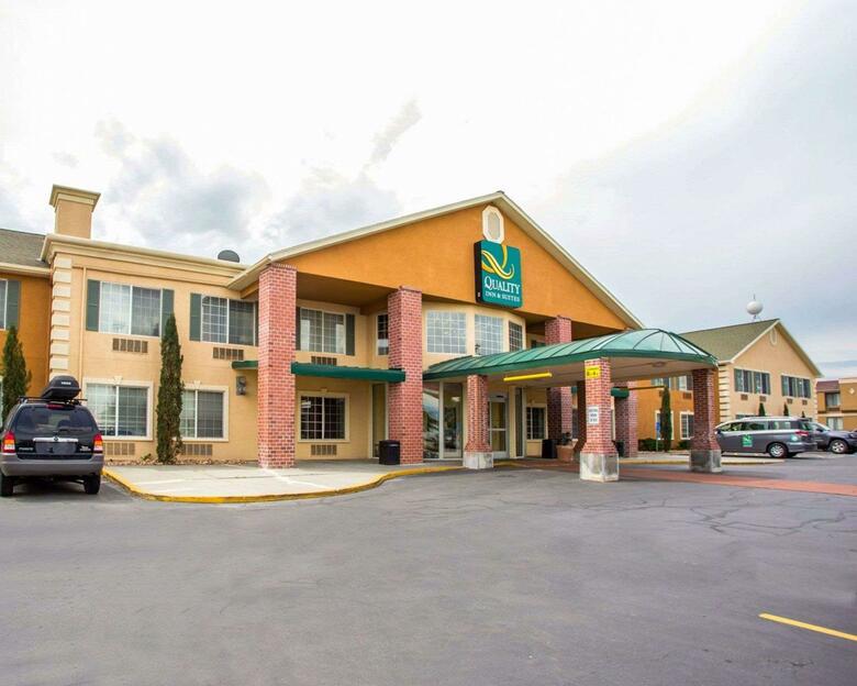 Hotel Quality Inn & Suites Airport West