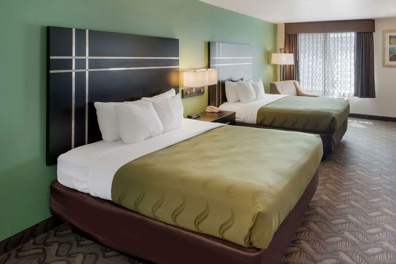 Hotel Quality Inn & Suites Airport West