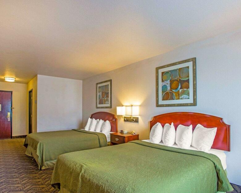 Hotel Quality Inn & Suites Airport West