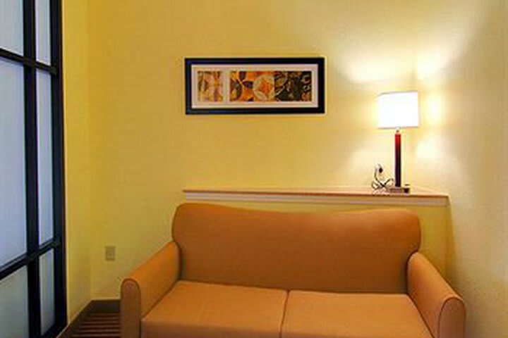Hotel Comfort Suites West Energy Corridor